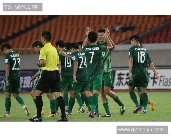 杭州足球队荣登足球意识排行榜第五名引发热议 杭州足球队荣登足球意识排行榜第五名引发热议