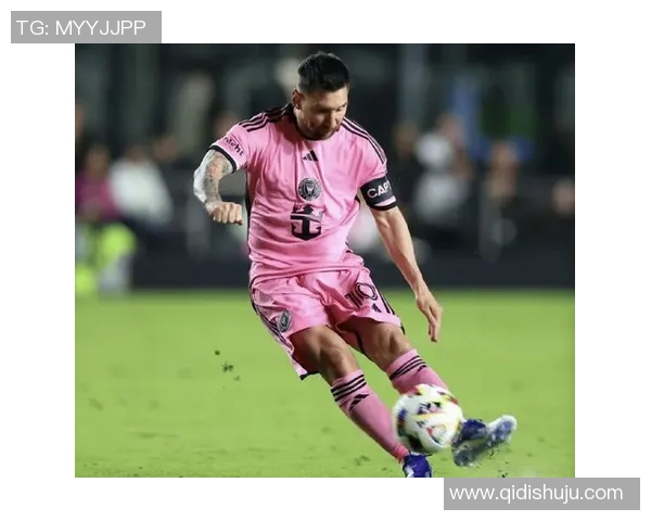 最理智的足球明星如何在赛场与生活中保持冷静与智慧的平衡