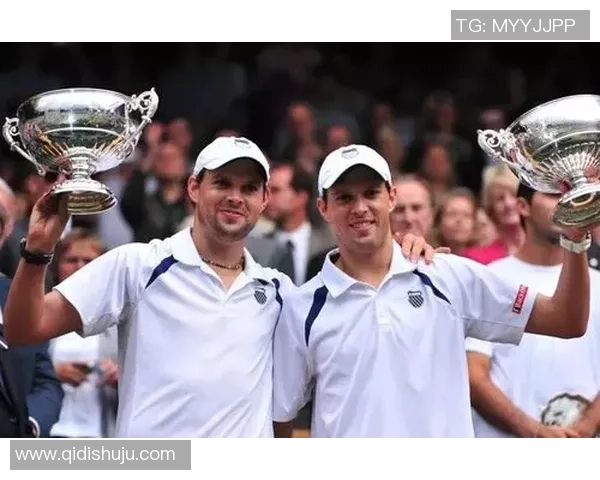 深圳网球队团队协作表现数据分析与提升策略探讨 深圳网球队团队协作表现数据分析与提升策略探讨